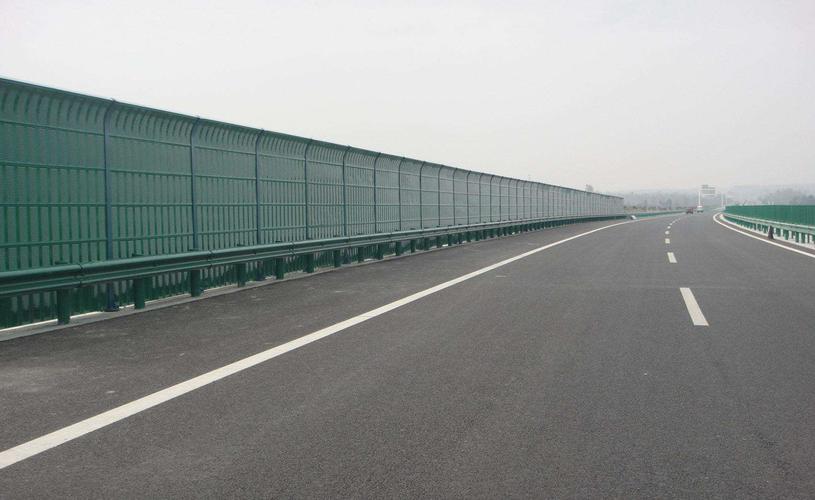 <a href=http://aiideal-home.com/news_article?news_id=140>高速公路聲屏障</a>